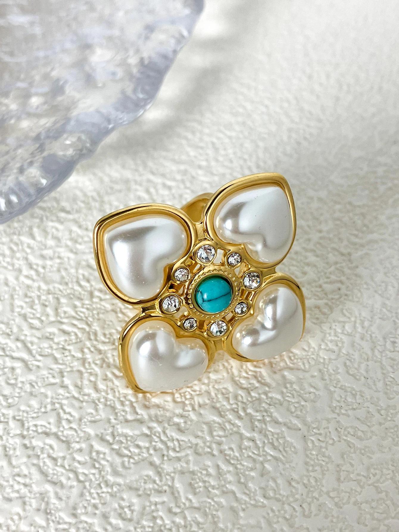 A Summer French Fashion Vintage Stainless Steel Women\'s Pearl Love Little Flower Turquoise Ring Commuter Holiday Gift Vacation