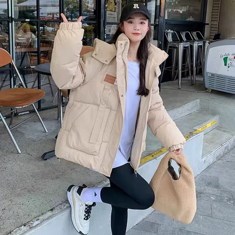 Abrigo de algodón grueso y cálido para mujer, chaqueta acolchada de algodón con capucha corta holgada de gran tamaño, Parkas para mujer, prendas de vestir sólidas, 2025