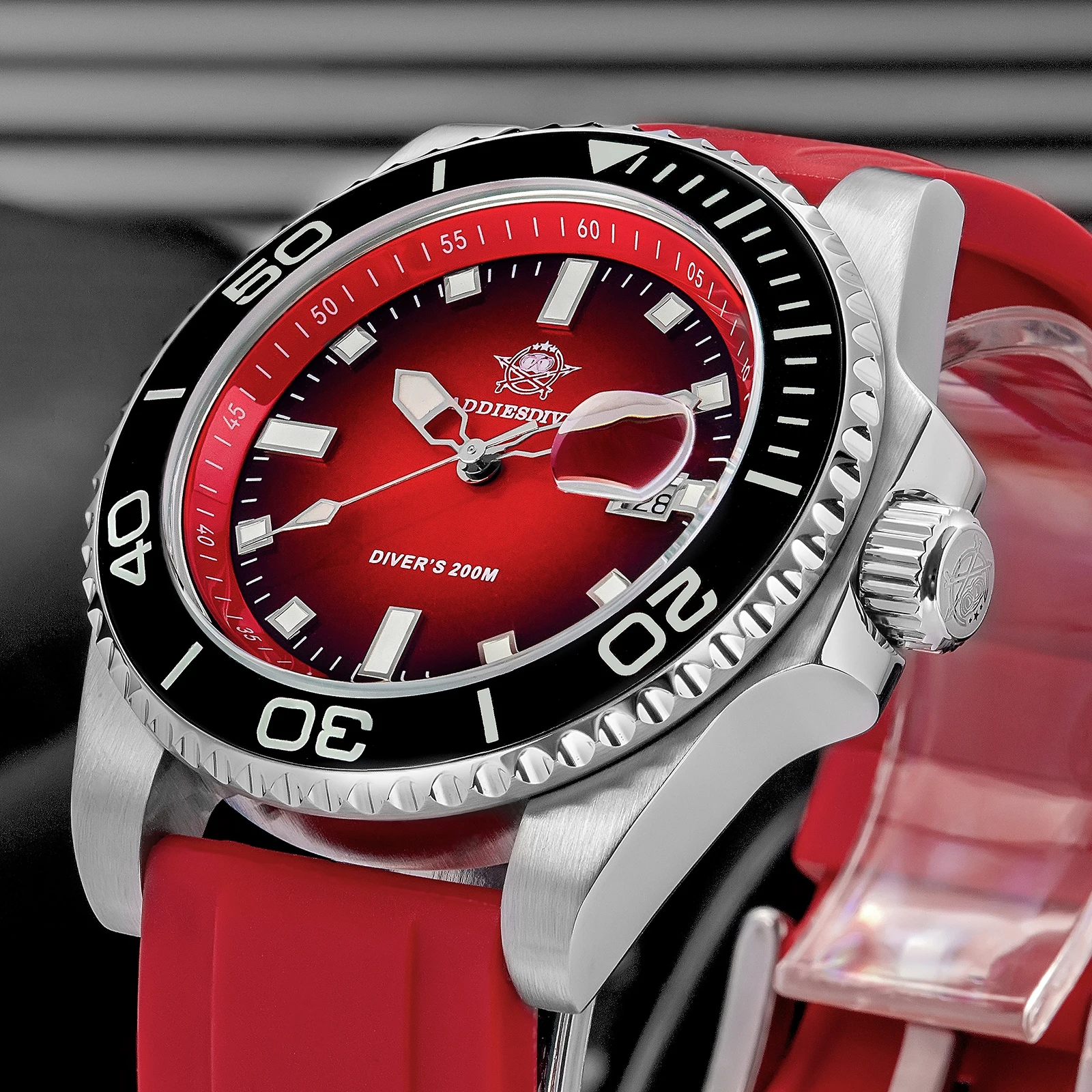 Addiesdive ساعة للرجال 41 مللي متر التدرج تدوير الحافة ساعات كوارتز 20Bar مقاوم للماء BGW9 مضيئة غواص ساعة جديد AD2089