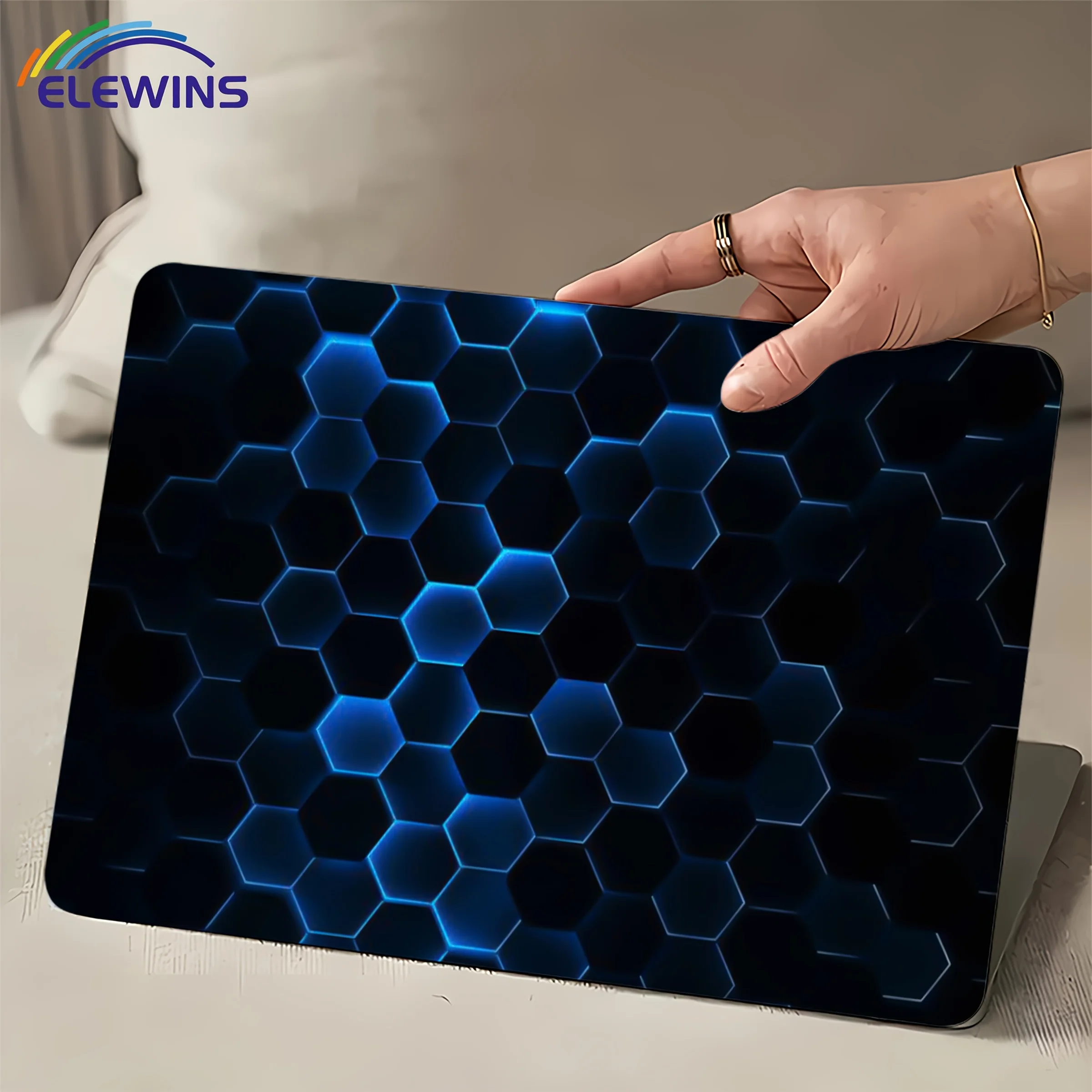 عبوتان من ملصقات الكمبيوتر المحمول ذات نسيج العسل الخيال العلمي باللون البيج الفاتح، ملصقات فنية ذاتية اللصق، مقاومة للماء والخدش،