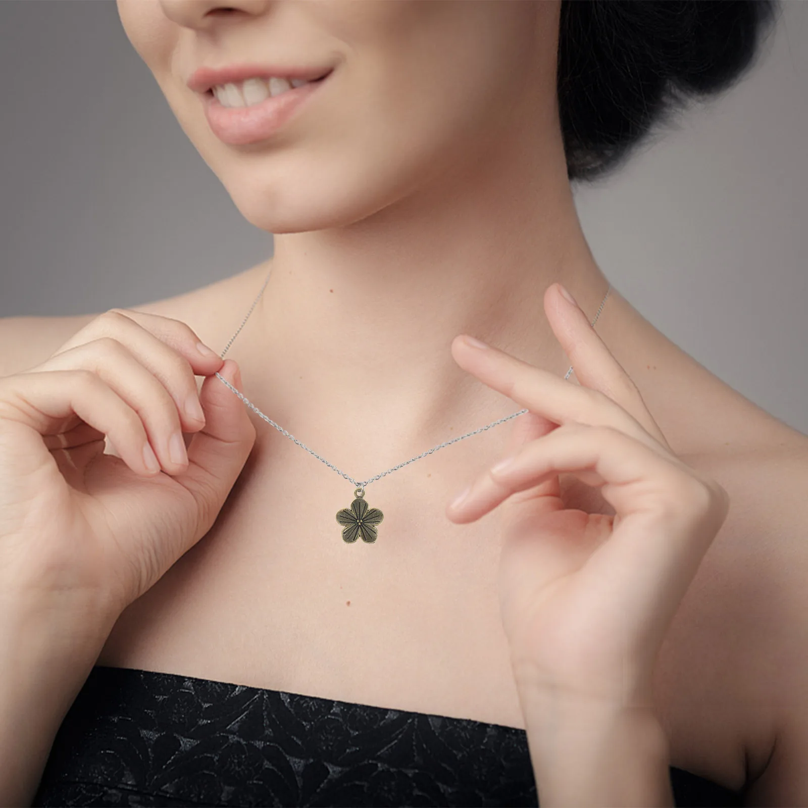 

50 Pcs Five Petal Flower Pendant Necklace Charms for Jewelry Making Zinc Alloy Floral Flowers Mini Cute