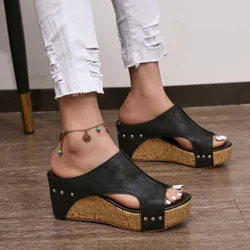 Damskie sandały na koturnie nowe letnie sandały platformy wygodne buty dla kobiet gumowa podeszwa klamra Peep Toe eleganckie sandały kobieta