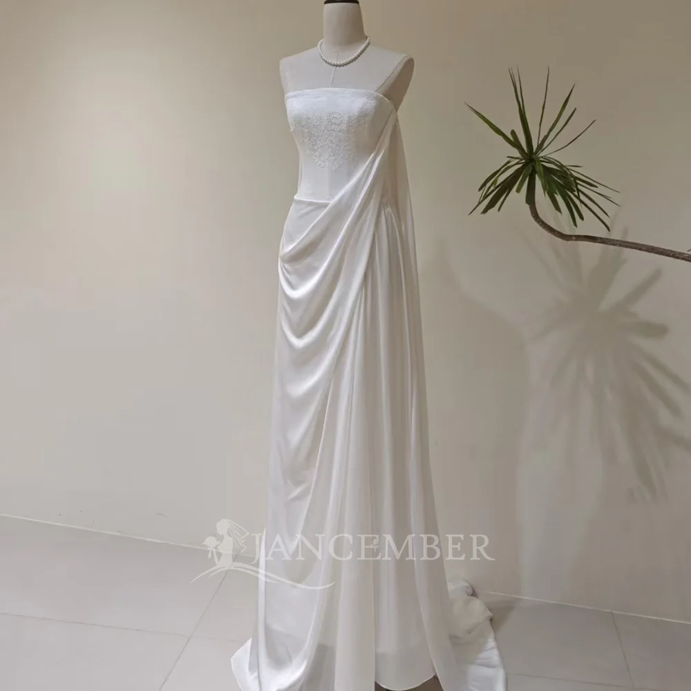 Stylish Romantic Wedding Dresses Satin A-line Sleeveless Lace Up Backless Customized Strapless robe de mariée
