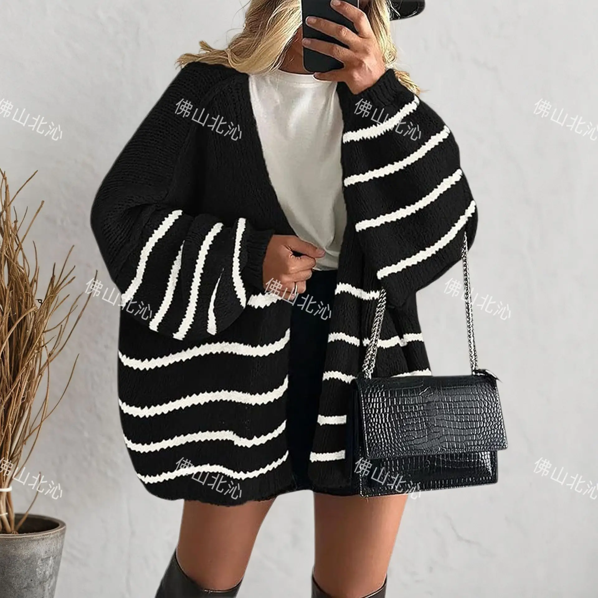 2025 Autumn and Winter New Sweater Jacket Casual Solid Color Knitted Loose Large Size Cardigan Europe and America