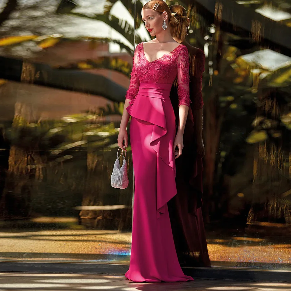 

Exquisite Mother of the Bride Dresses 2025 Jersey Sheath/Column Wedding Guest Dresses Fuchsia V-neck Ruffles Lace Gala Dresses