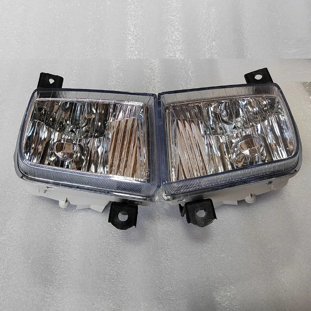 

2Pcs Car Fog Lamp Driving Lamp For Toyota Hiace KZH106W Gaia SXM15 2000 To 2005 Bar Lights 81210-26050 81220-26050