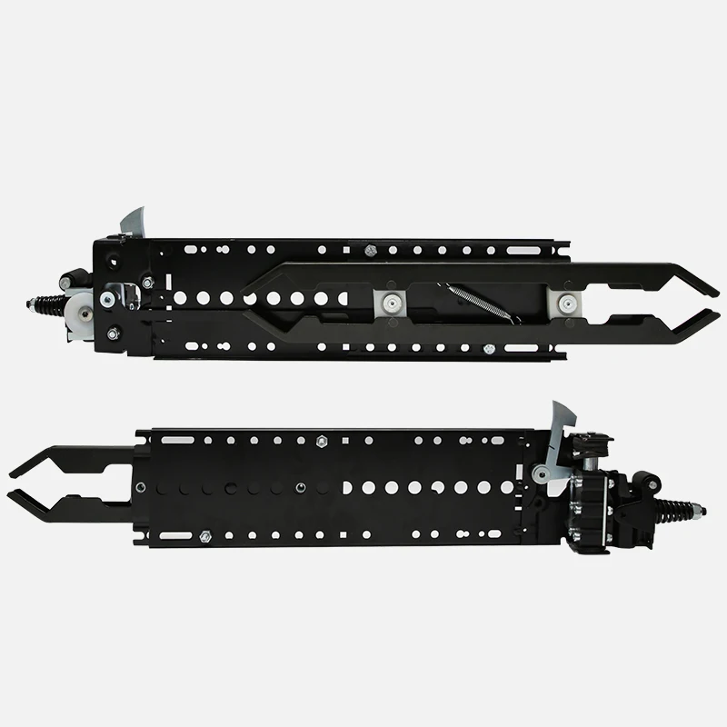 Extension type freight elevator door knife for prohibited elevator accessories