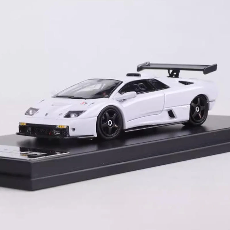 DCM 1:64 ディアブロ GT-R 合金車モデル静的コレクション装飾ホリデーギフトおもちゃ