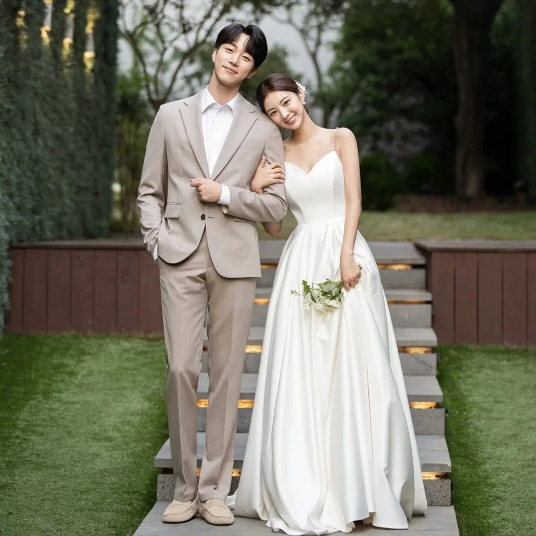 

Wedding Korean simple engagement new satin pearl suspender dress wedding dresses long sweet atmosphere luxury white se