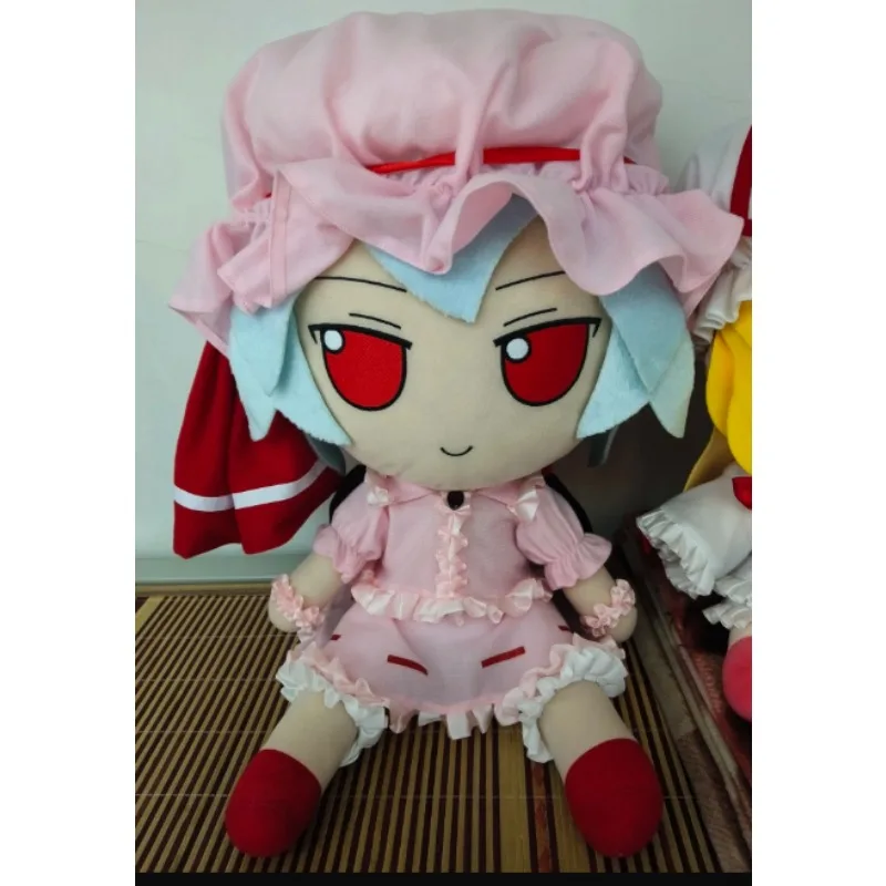 50CM Anime Touhou Project Remilia Scarlet Muñeco de Peluche Figura de Ídolo Cosplay Almohada de Fumo Muñeco de Peluche Sentado Mascota
