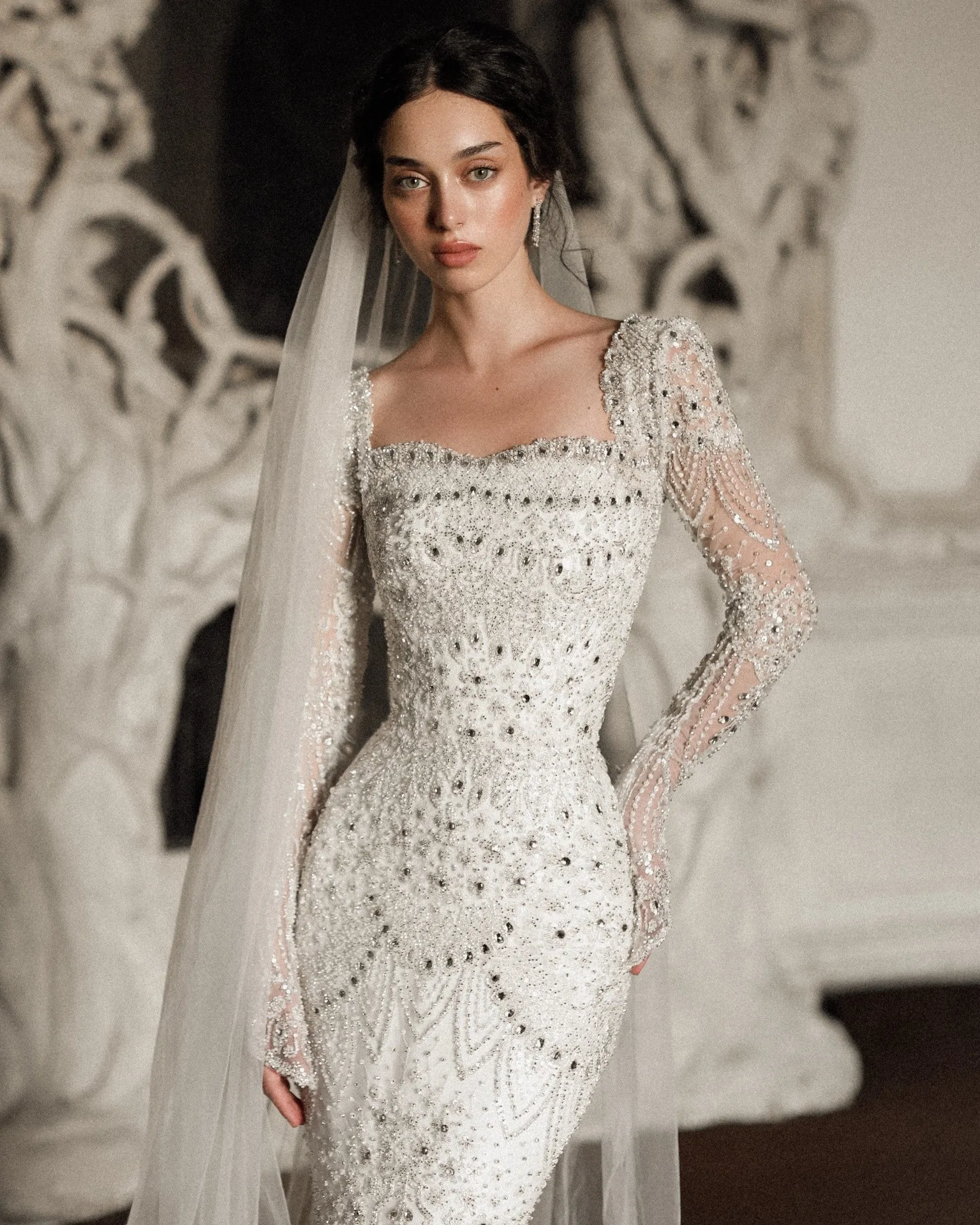 Long Seleves Wedding Dress Luxury Mermaid Heave Beaded Sequins Crystal Formal Bride Gowns Customized Floor Length Bridal Dresses