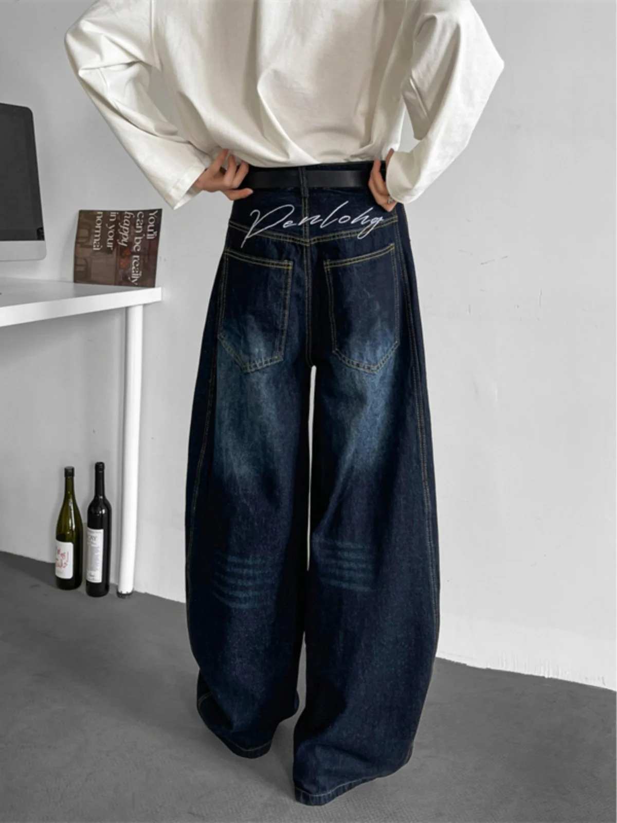 Calças Jeans Americanas de Design Premium com Corte Curvo, Perna Larga Solta e Reta, Casuais, Longas, Unissex, Lavadas em Azu...