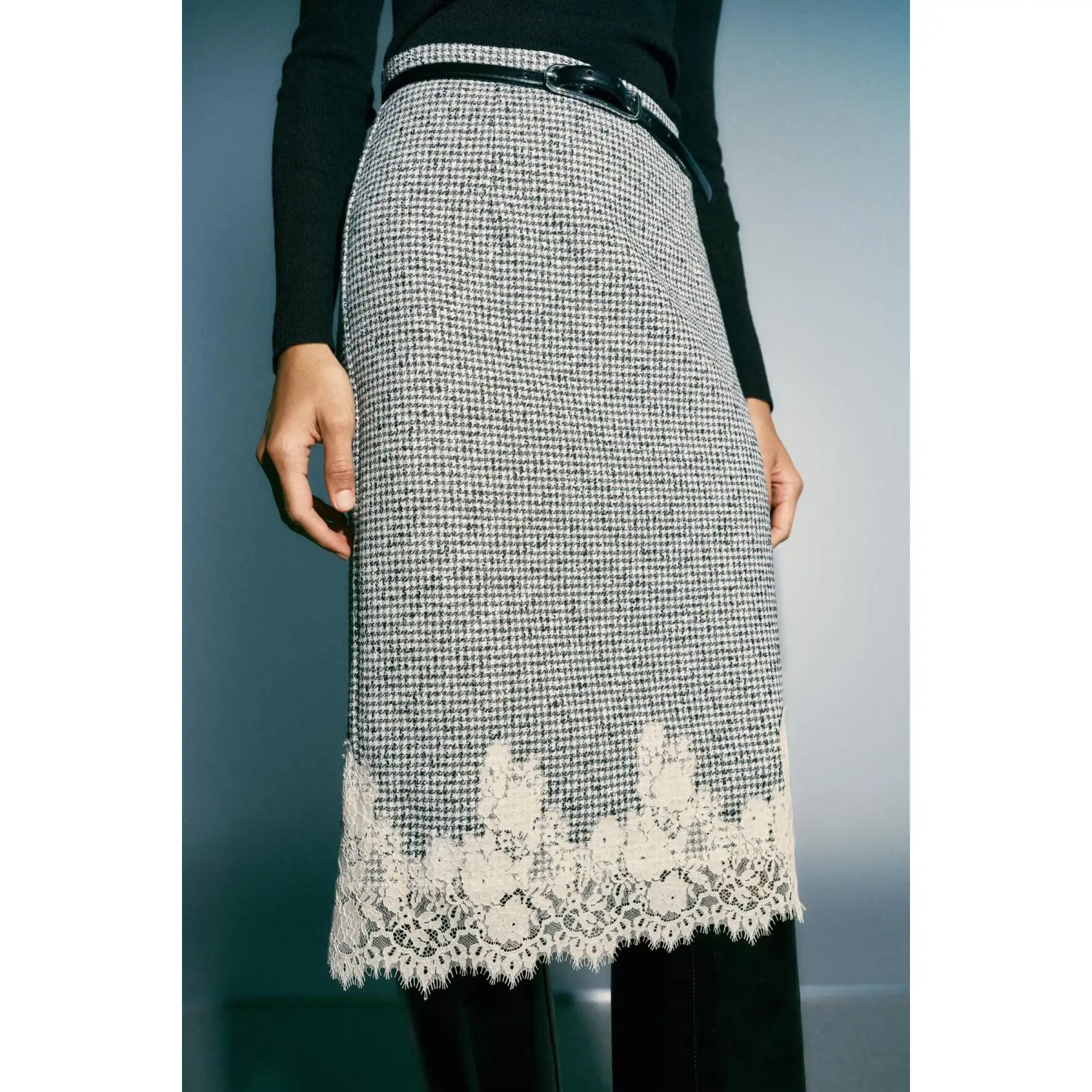 Early Autumn New Arrival Women's Fashionable Versatile Lace Splicing Midi Skirt Polyester Fiber Zipper Back Style Slim Fit