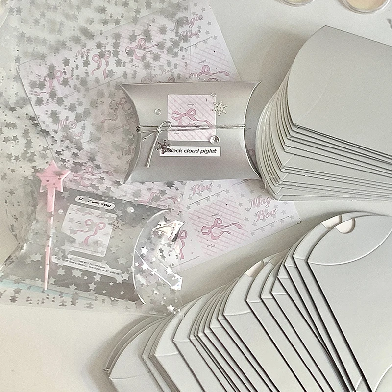 50 قطعة صندوق مجوهرات ورقي فضي اللون حقيبة أعمى فارغة التعبئة والتغليف القرط القلائد خواتم DIY بها بنفسك عيد الميلاد الهالوين التفاف بالجملة