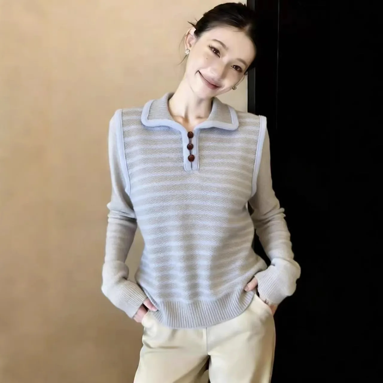 Temperament Contrasting Color Simple Casual Explosion Wear Unique Special Women's Top 2026 New Lapel Sleeveless Soft Waxy Vest