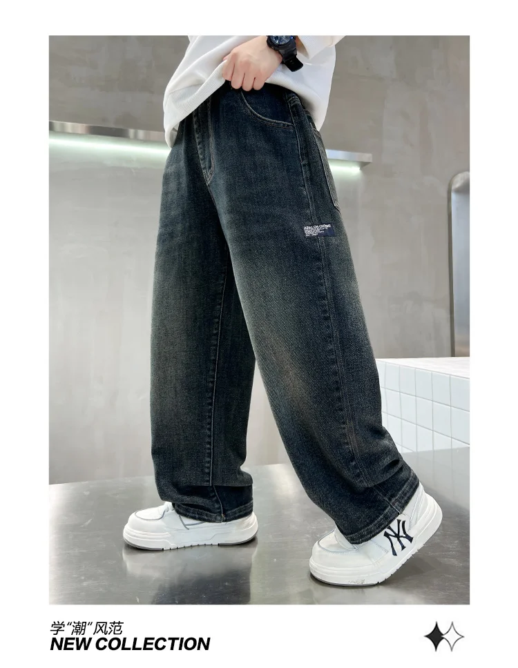 Koreanische Modische Jungen-Jeans mit Buchstabendruck, Gerade Geschnittene Denim-Hosen, Kinderhosen mit Weitem Bein, Lässige Kinderhosen für Alter 5-14 Jahre – Detail 7