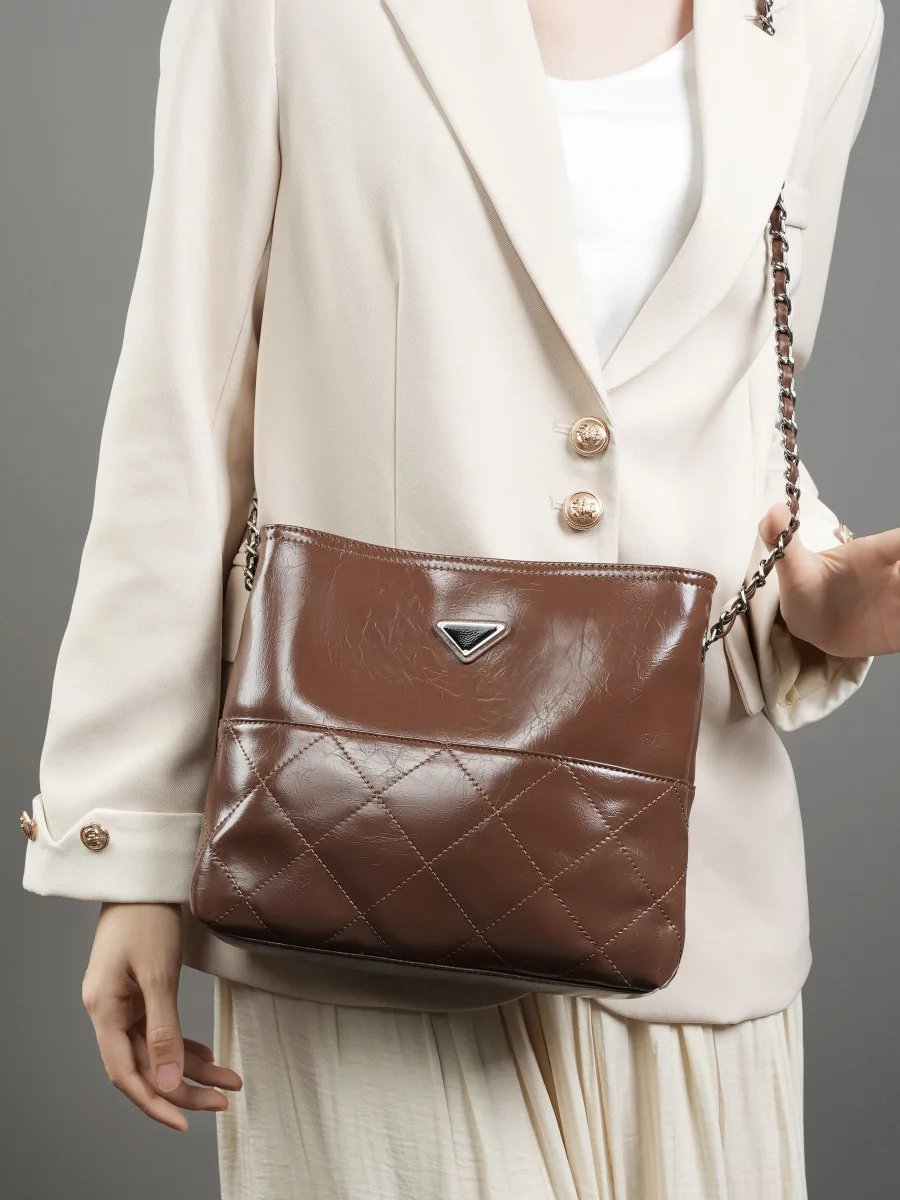 

2024 new top layer cowhide versatile small square bag, fashionable commuting single shoulder crossbody bag trendy hot selling w