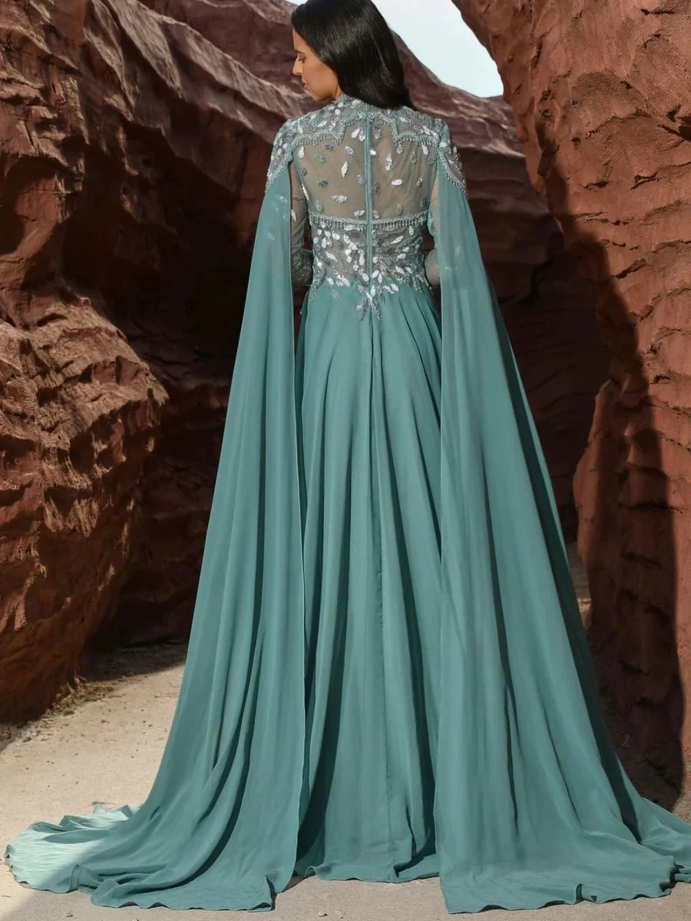 DTLumika Abito da ballo con maniche a mantella fluide in chiffon da festa Taglie forti Abito da sera elegante ed elegante con nappa in rilievo personalizzata