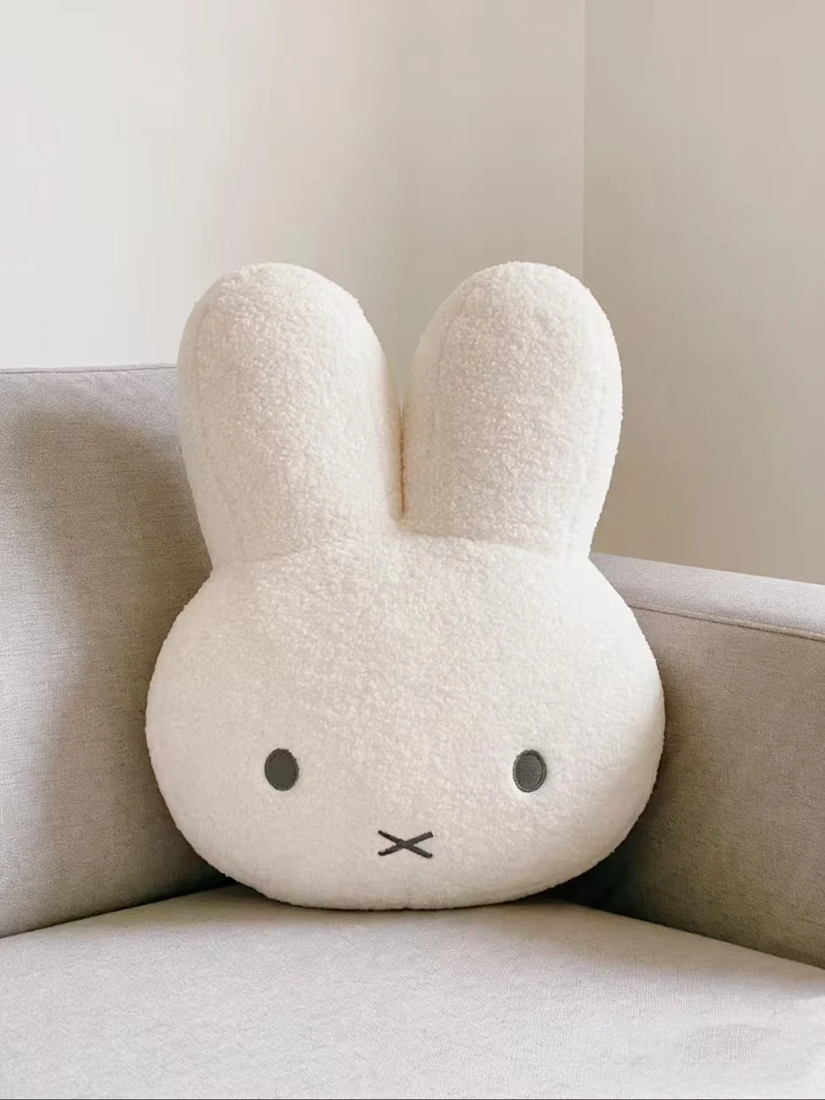 Neue Miffy-Kissen, niedliche Raumdekoration, Puppenornamente, bequemes, weiches Schlafkissen für das Bett, Sofakissen, Geschenkspielzeug für Mädchen