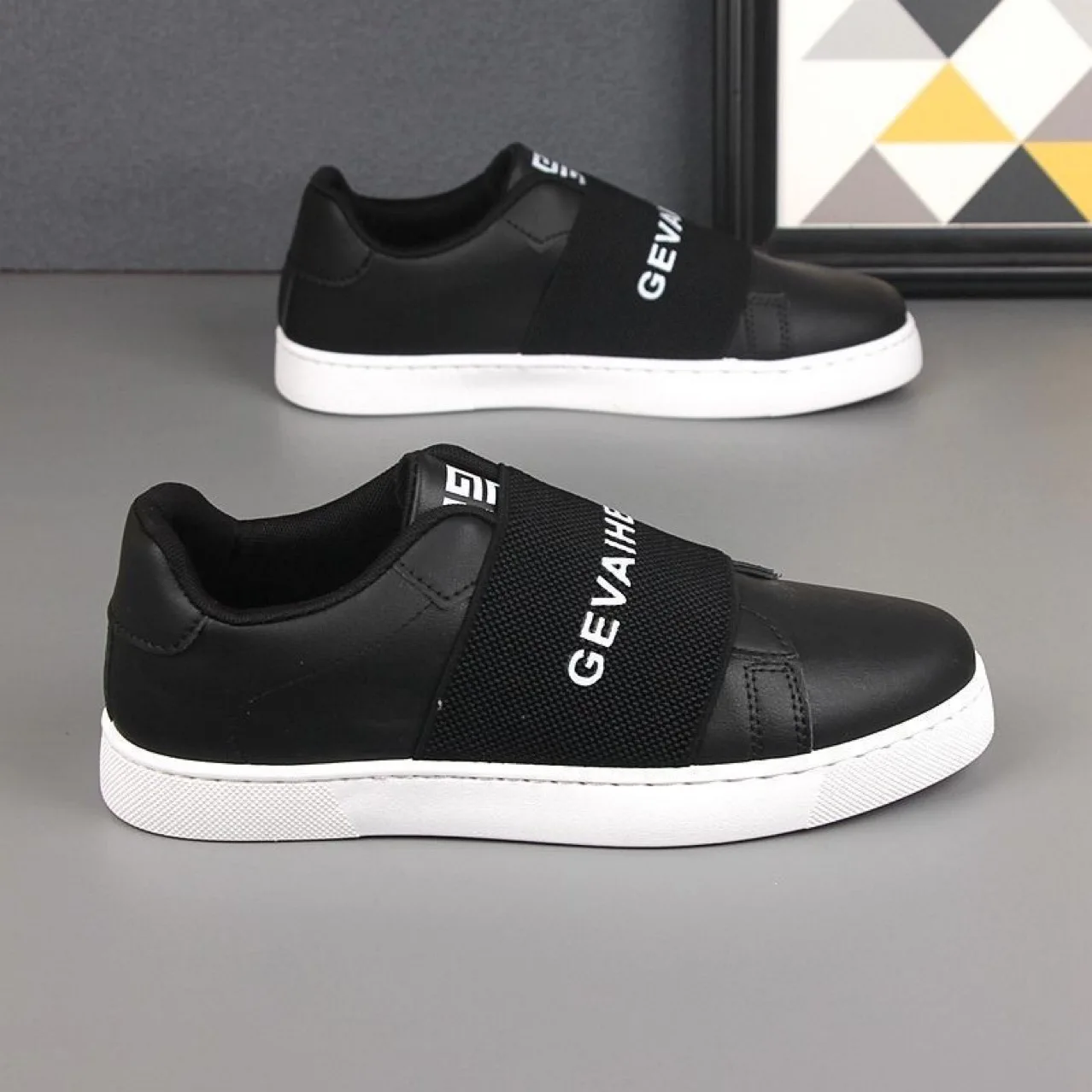 

Trendy Brand Versatile Breathable Sneakers Four-season Casual Shoes Fashionable and Trendy Sports Shoes Lazy People Light Shoes