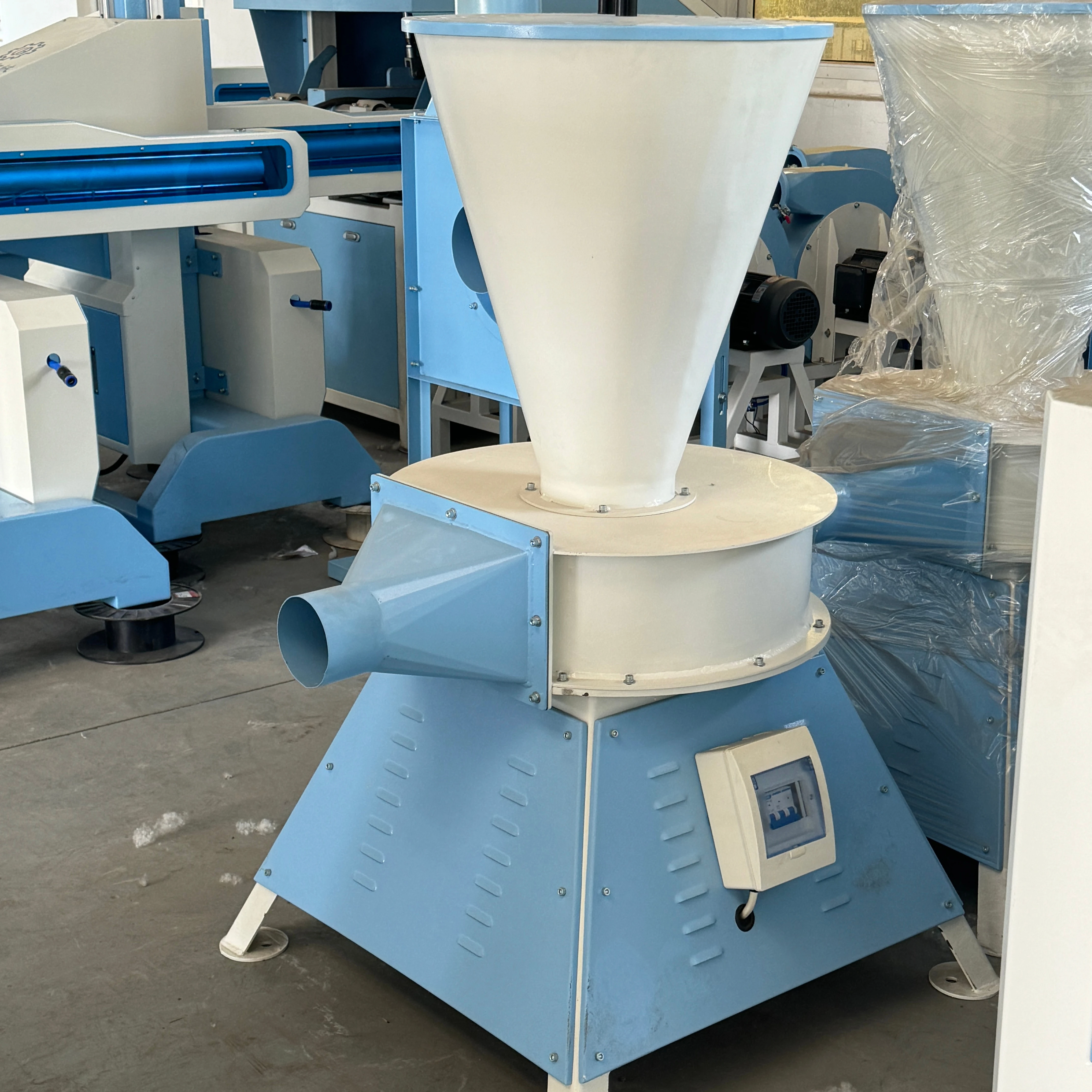 7.5KW Electric Plastic Sponge Foam Chip Powder Crusher Machine with Factory Production Shredder for Foam Shredding Machine
