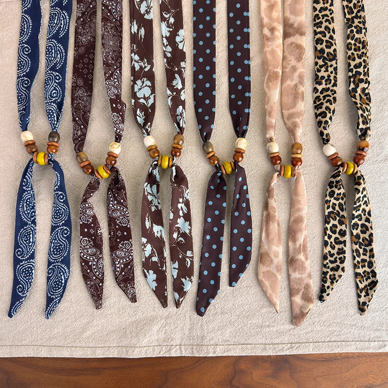 retro-cashew-flower-polka-dot-beaded-silk-scarf-necklace-women's-unique-adjustable-sweater-chain-accessories