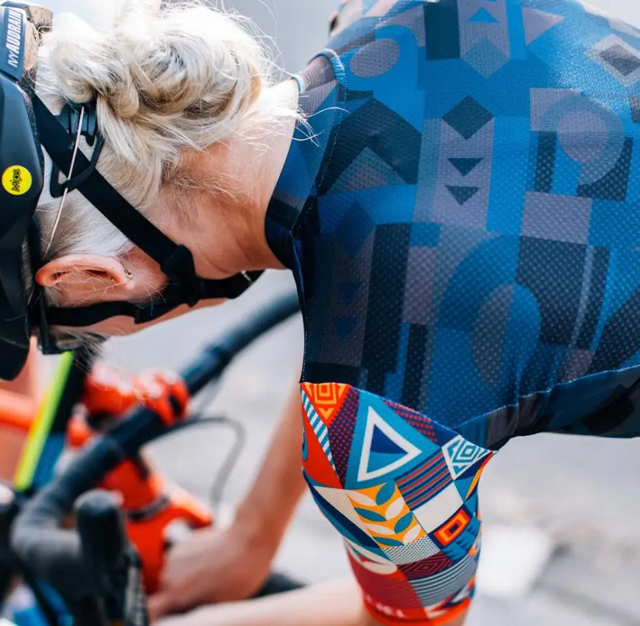 Sdig hochwertiges schwarzes Kurzarm-Rad trikot von höchster Qualität Pro Team Aero Cut mit dem neuesten nahtlosen Prozess Road MTB