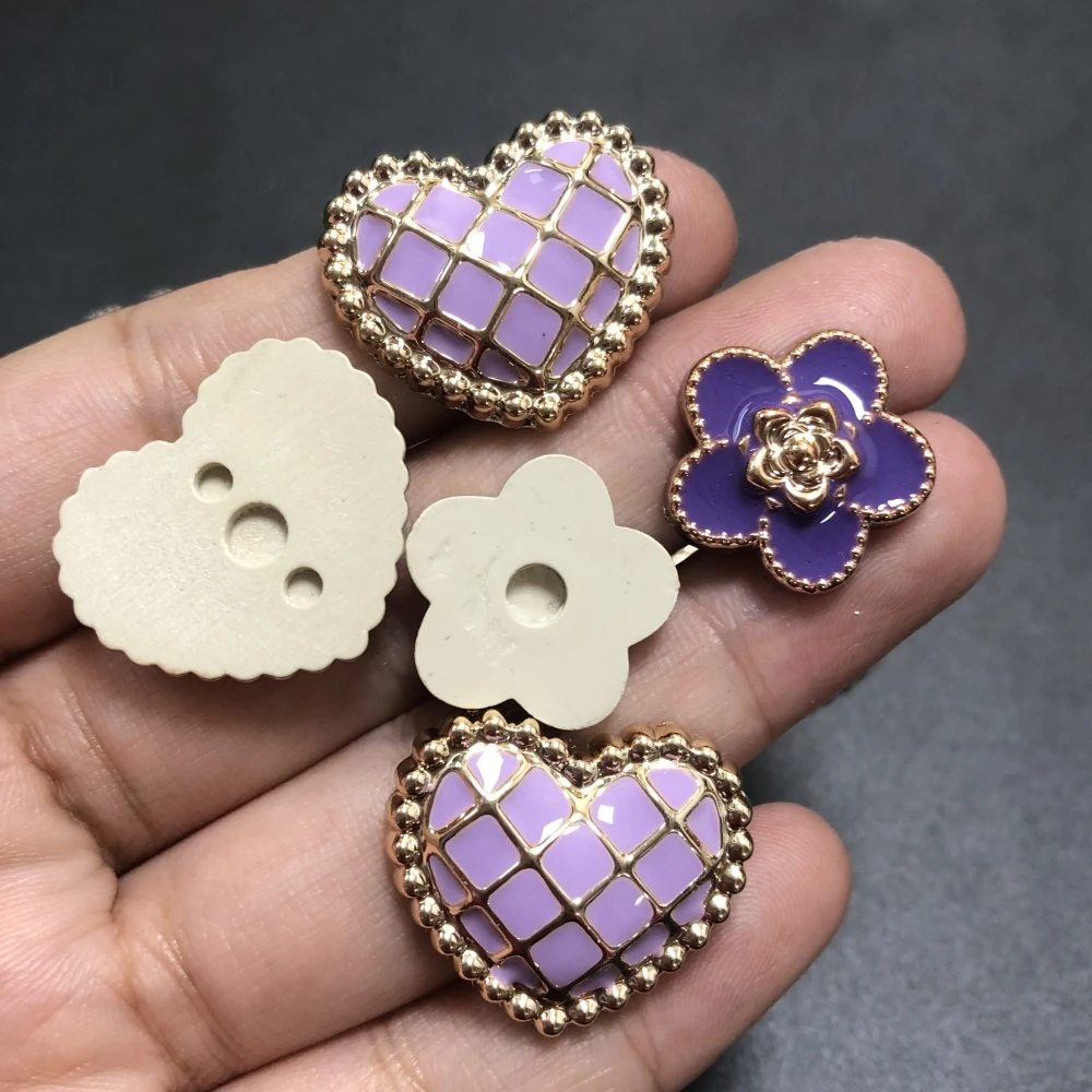 

10Pcs Autumn Winter Elegant Purple Camellia Grid Love Heart Glossy 3d Flat Back Ornament Resin Charms Junk Phone Case Decoration
