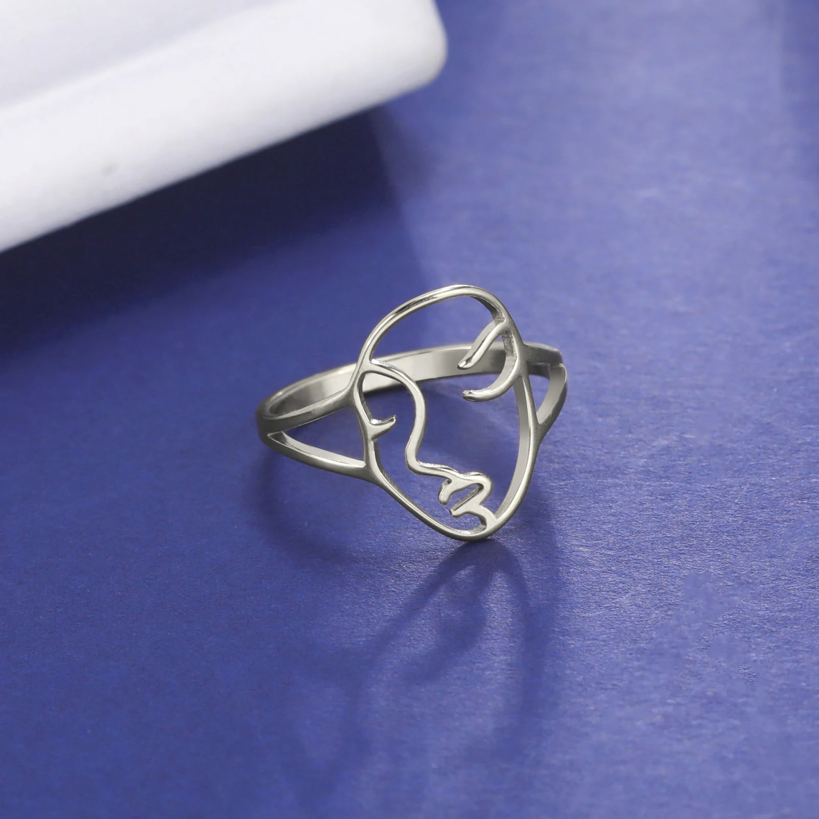 Skyrim Stainless Steel Abstract Human Face Rings for Women Hip Hop Finger Rings 2024 Fashion Party Jewelry Family Valentine Gift