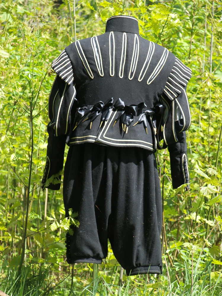 16-й Тюдор, средневековый викторианский готический мужской елизаветинский костюм, исторический ренессанс, королевский благородный принц, униформа короля Тюдоров