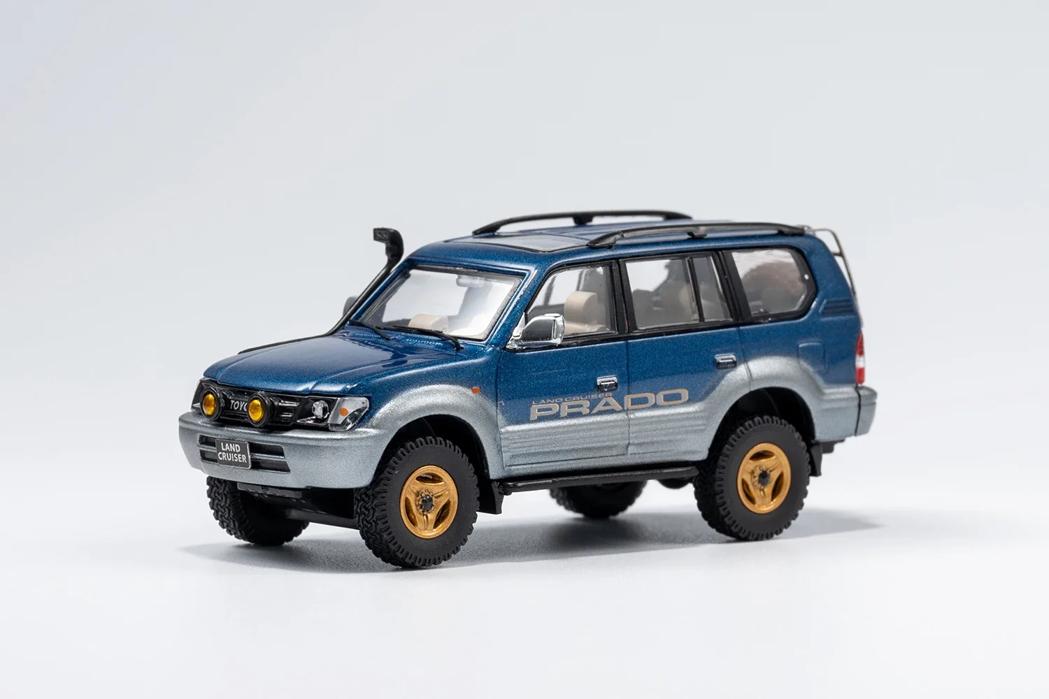 1:64 Toyota Prado 90 overbearing off-road vehicle car model SUV