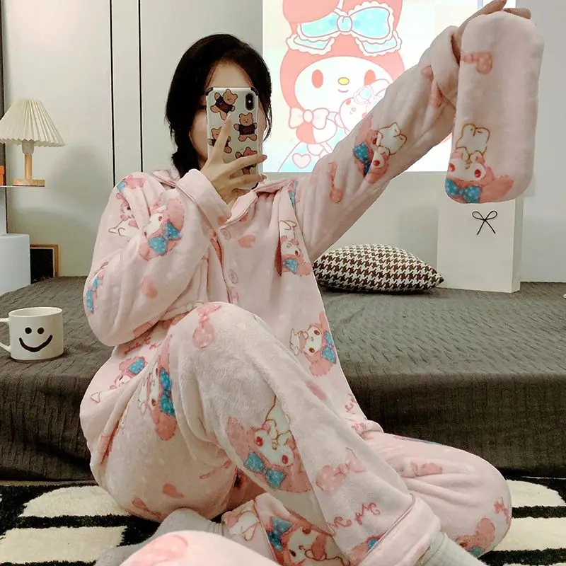 طقم بيجامة نسائي من My Melody موديل 2025 من الفلانيل الحراري لخريف وشتاء مريح ودافئ وأكمام طويلة ملابس منزلية للاستلقاء