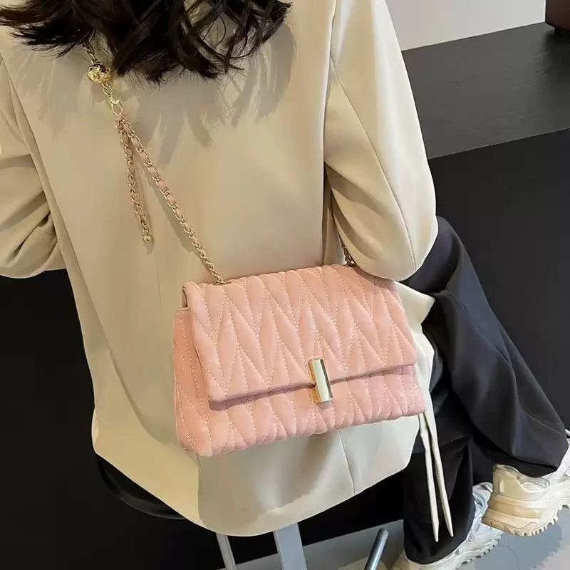 Women Velvet Quilted Shoulder Bag Adjustable Ball Chain Crossbody Bag Large Capacity Flap Handbag for Ladies