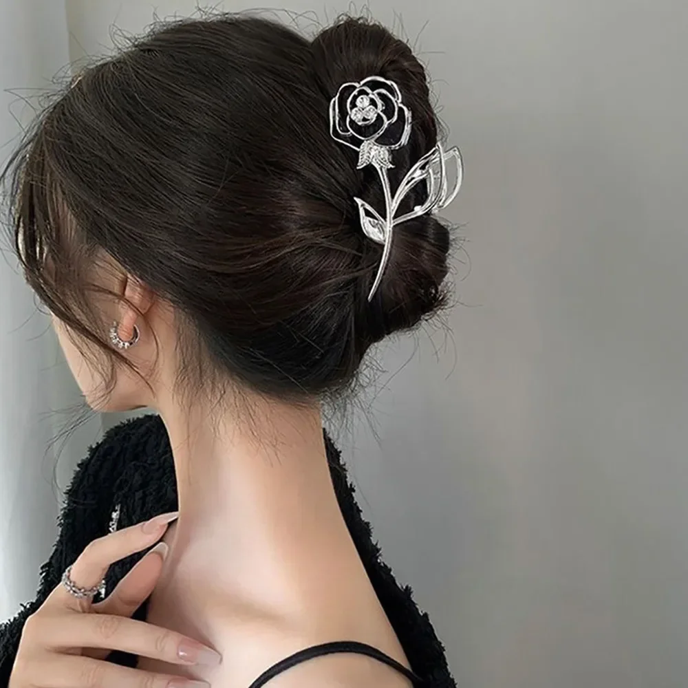 Fashion Hollow Rose Flower Hair Clip for Womren High-end Cool Hair Claws Back of the Head Shark Clip Hair Accessories