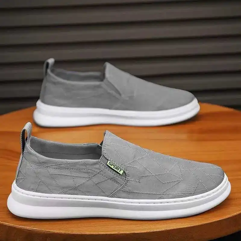 

New 2026 Men's Casual Canvas Shoes Soft Bottom Old Beijing Slip-On Loafers Low Cut Breathable Footwear Summer Autumn Fashion