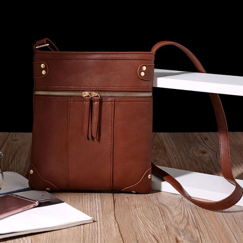 Pu Leather Women's Messenger Bags Rivet Tote Luxury Fashion Vintage Winter Designer Outdoor Travel Shoulder Ladies Bucket Purse