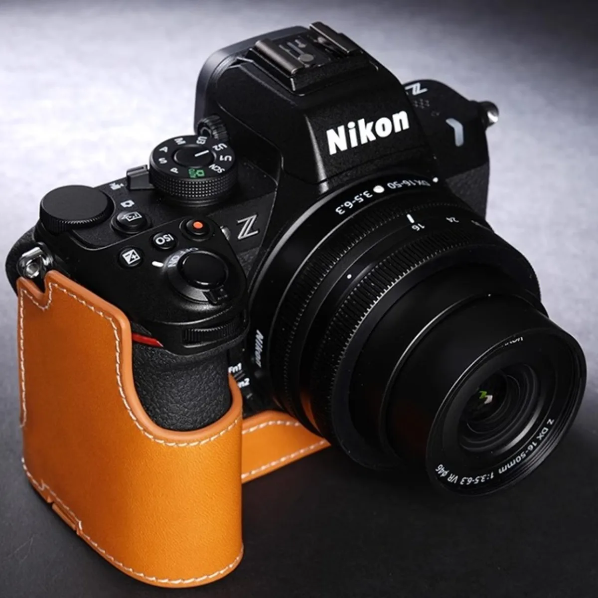 

Винтажная натуральная сумка для фотоаппарата, защитный чехол, полуоснование, рюкзак из воловьей кожи, ремень, подходит для Nikon Z50II, аксессуары