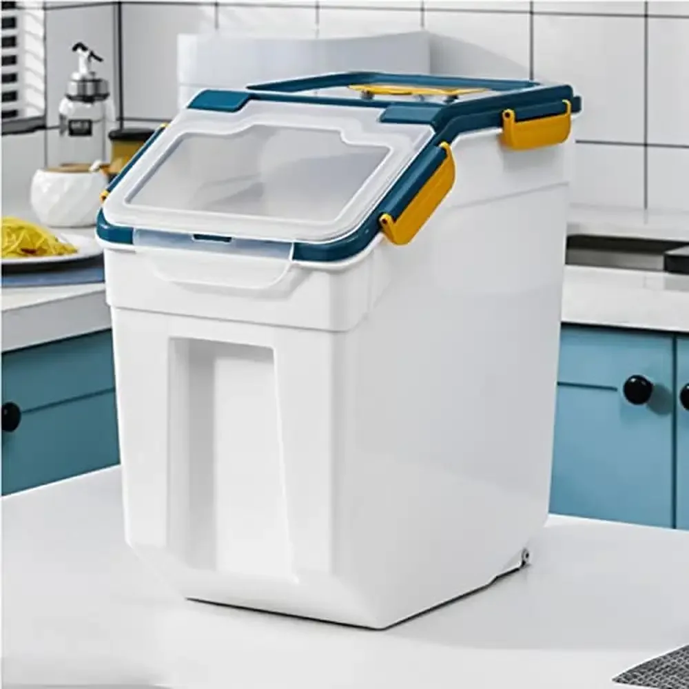 حاوية تخزين الحبوب 25 رطل سلة أرز محكمة الغلق مع عجلات قفل الختم غطاء تخزين أغذية الحيوانات الأليفة خالية من مادة BPA مع مغرفة كوب قياس