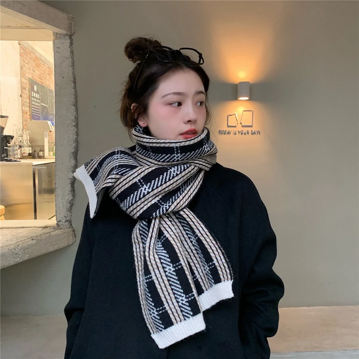 Striped Retro Knitted Women Scarf Skin-friendly Wool Thickened Scarves for Female Winter Warm Foulard Shawl