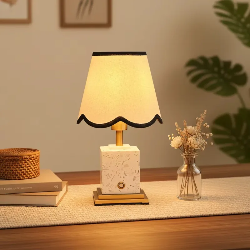 

2700K charging home decoration lamp table lamp Nordic post-modern table lamp luxury modern decoration