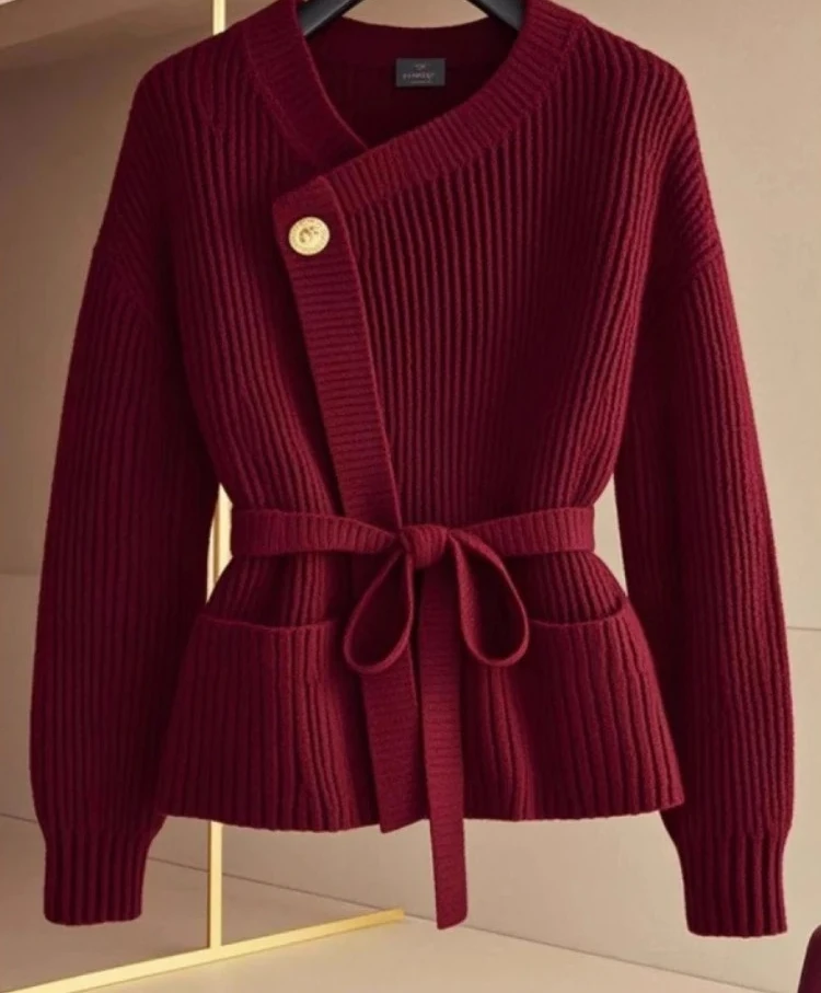 

Autumn Winter New Women's Sweater Luxurious Knitted Long Sleeved Round Neck Fashionable Casual Single Breasted Warm Sweater Top