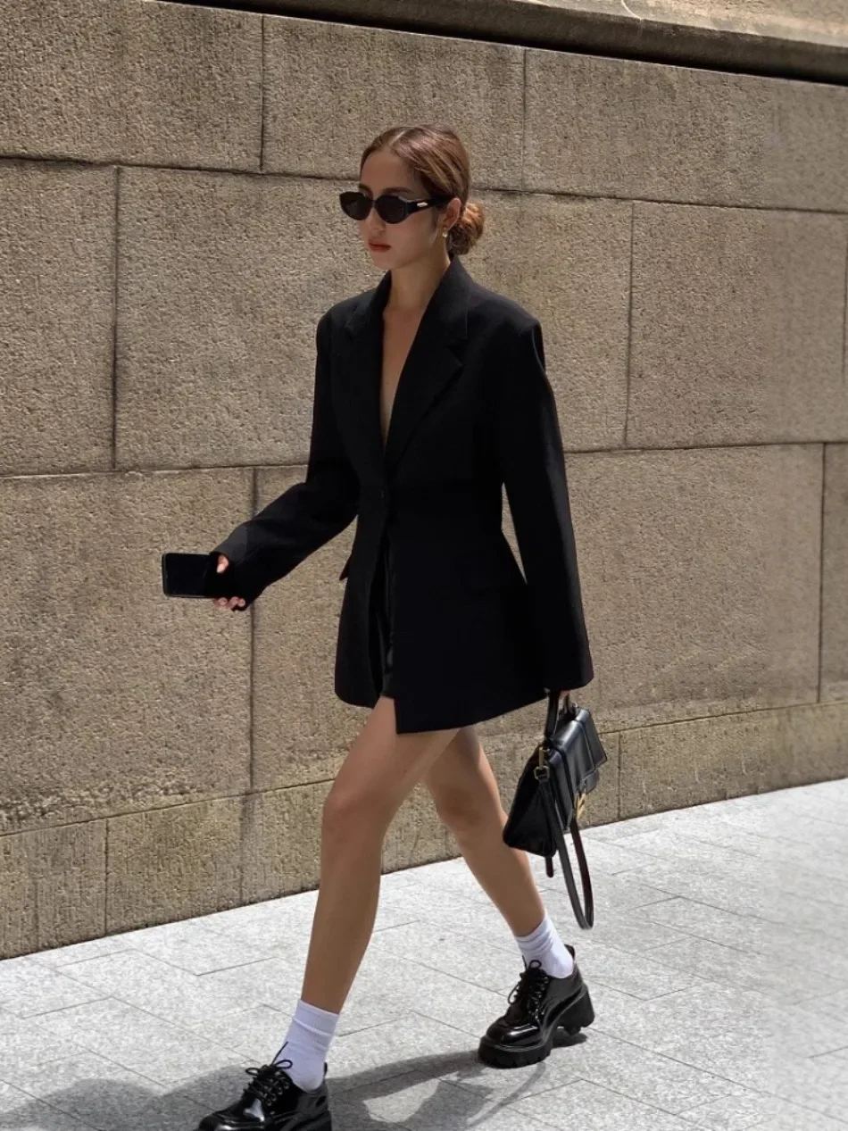 Modischer Slim-Fit Schwarzer Blazer für Damen, Frühjahr/Herbst 2026 Neuerscheinung, Einfarbiger Schlankmachender Lässiger Langarm-Blazer – Detail 8