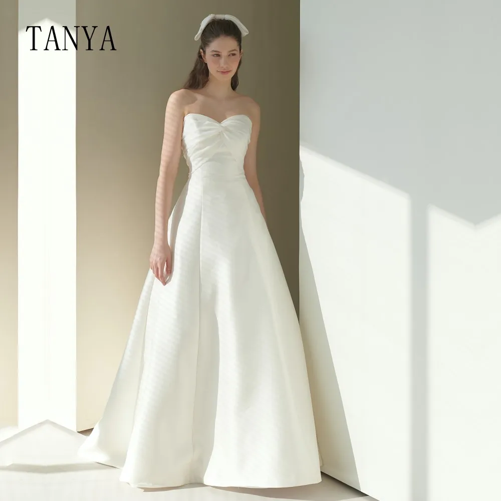 Elegant A Line Sweetheart Necklin Satin Wedding Dresses Sleeveless Floor Length Simple Lace Up Back Bridal Gown TT596