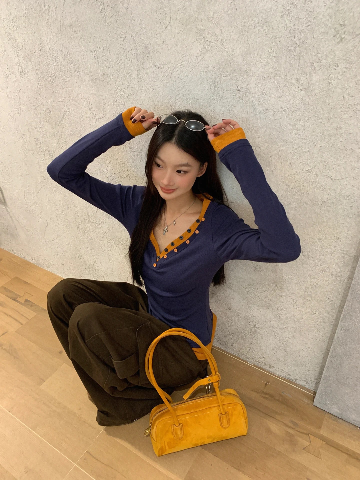 

Blue V-Ne Long Sve Base irt Women's Inner Wear T-irt Straight Cut Slim Fit Top Commute Sle Winter New Arrival