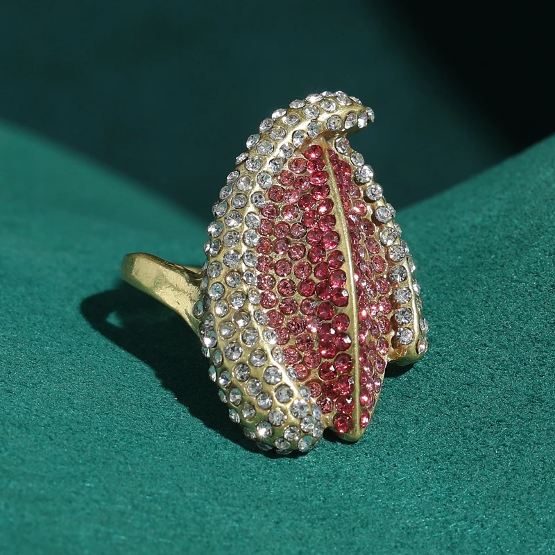 

Vintage Large Pink Leaf Rings And White Rhinestones Designer Luxury Antique Gold Plated Accessories Female Festival Art Decos