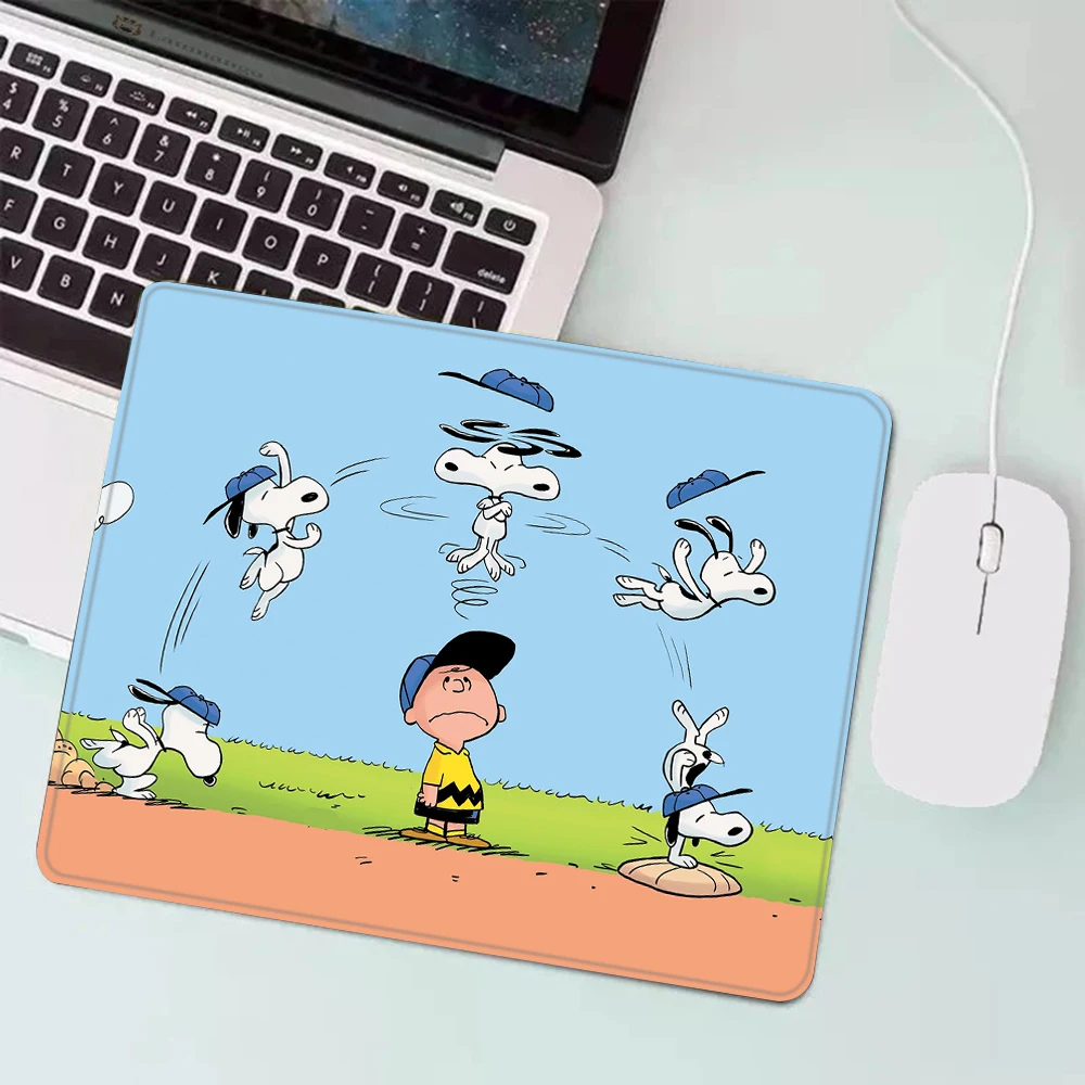 Cute Anime Snoopys Gaming Mouse Pad XS Small Mousepad For PC Gamer Desktop Decoration Office Mouse Mat Deskmat Rug