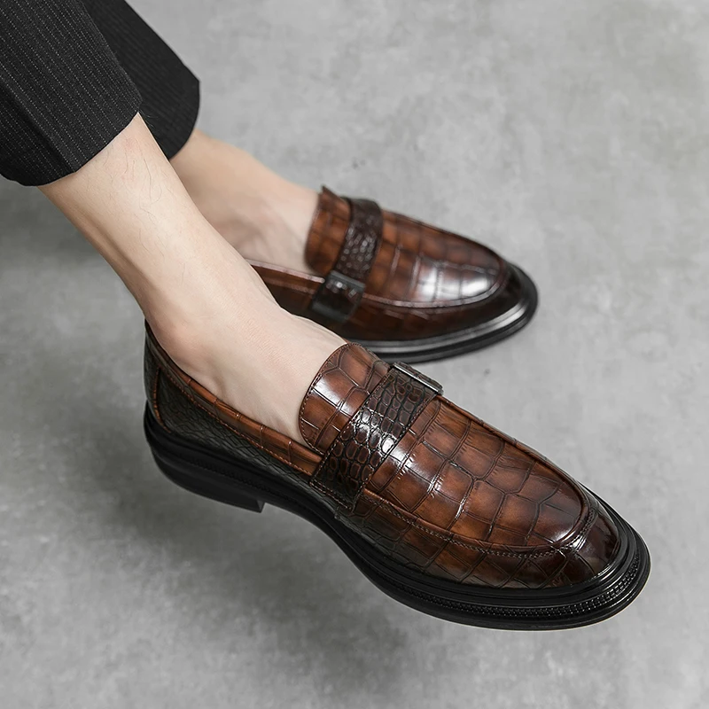 Tassel beanshoe men new British business trend edge buckle crocodile print lazy slip-on pointy plaid casual leather men