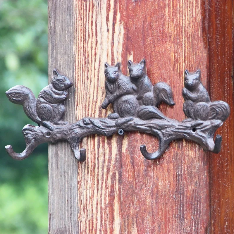 European Vintage Squirrel Hook Garden Grocery Wall Wall Decoration Cast Iron Rural Outdoor Four Hanging Row Hook