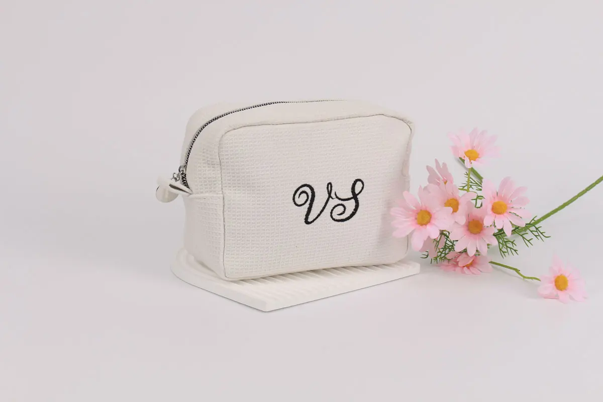 Personalized Storage Organizer Puffy Quilted Makeup Bag Embroidered Cosmetic Pouch Large Travel Cosmetic Bag Makeup Accessory