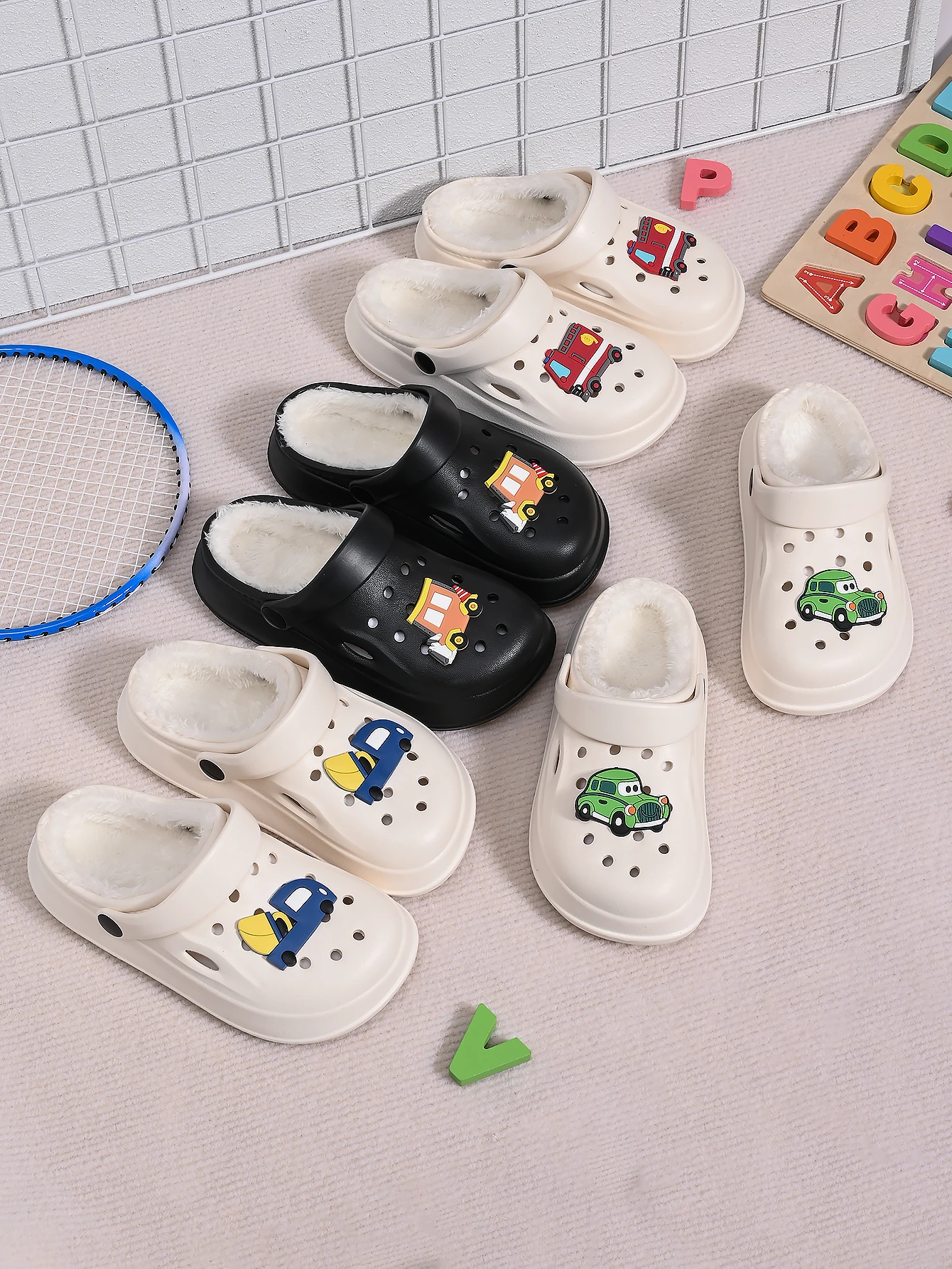 

Kids Cotton Slippers Winter Warm Plush Clogs for Children Anti-slippery House Casual Slip Ons Cotton Shoes Boys Girls New